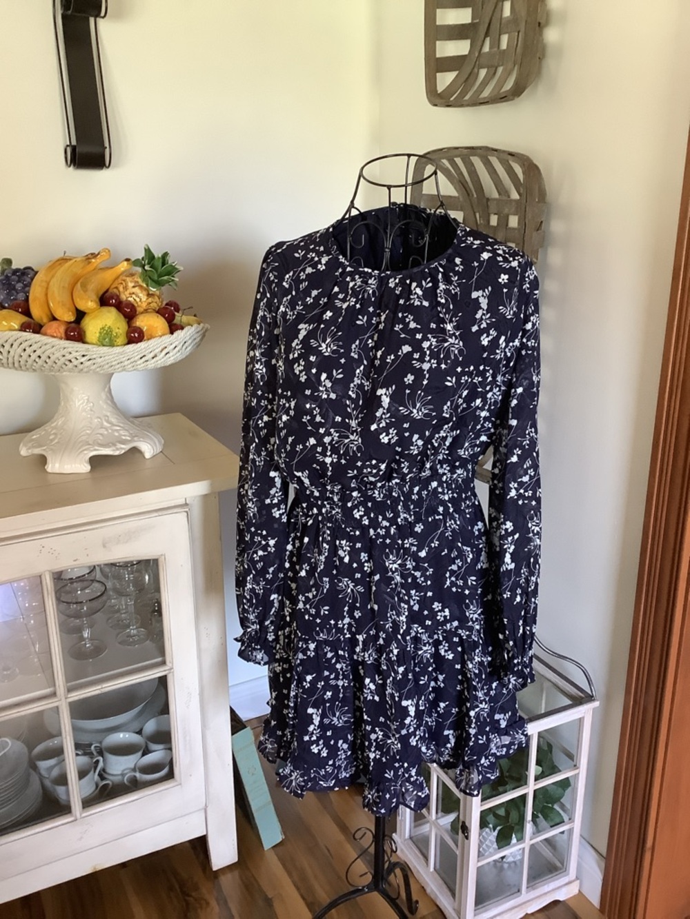 Lulu's Navy Blue Floral Long-Sleeve Ruffle Dress size Medium NWT
